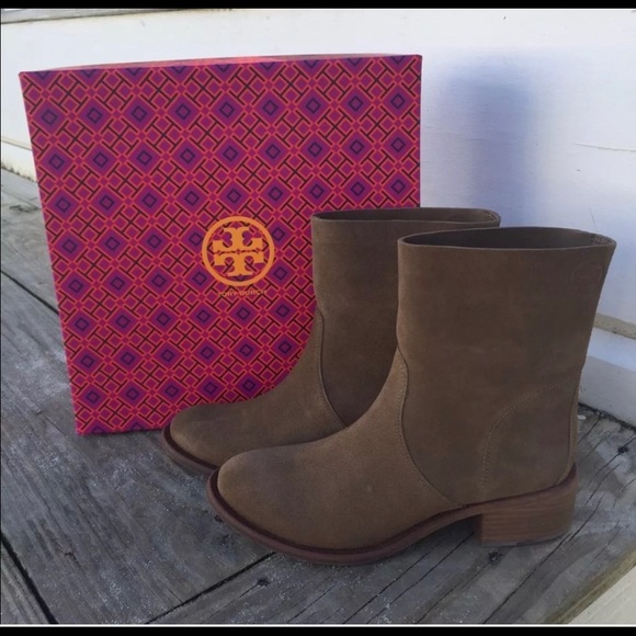 shell pink tory burch